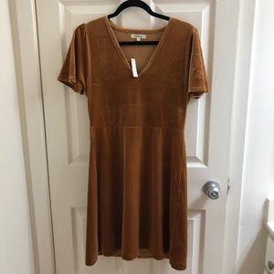 NEW Madewell Mustard Yellow Velvet V-Neck Flutter-Sleeve Dress